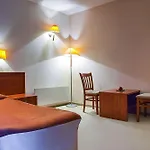 Plaza 3* فارنا