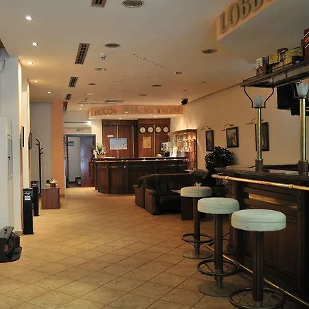 广场酒店 酒店 3*