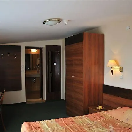 广场酒店 瓦爾納