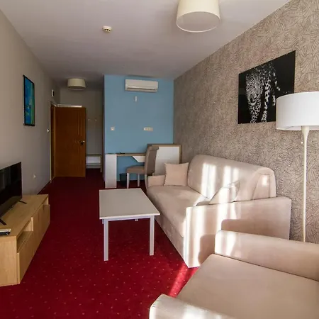 广场酒店 酒店 瓦爾納