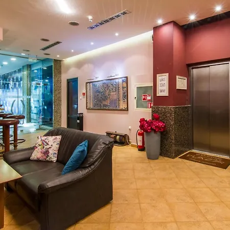 广场酒店 酒店 3*