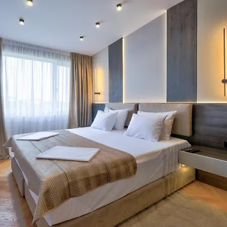 מלון Plaza וארנה