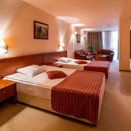 Plaza 3* Варна