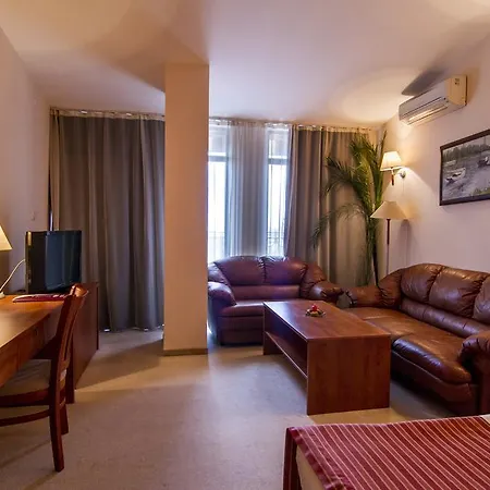 Hotel Plaza 3*