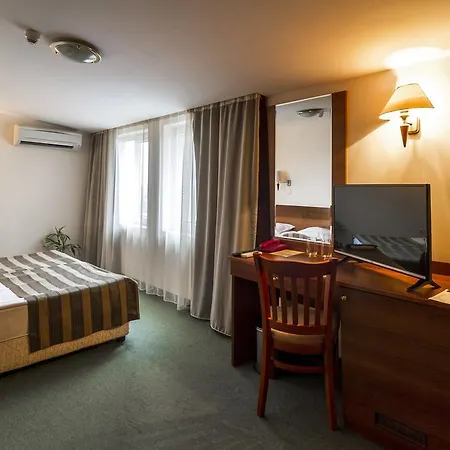 Plaza 3* 바르나